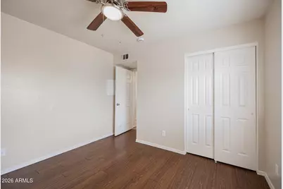 2443 E Mobile Lane #Apt 201, Phoenix, AZ 85040 - Photo 11