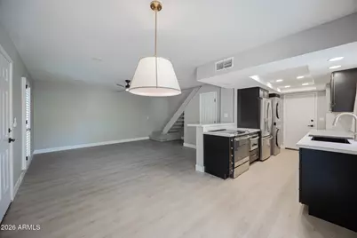 10407 N 10th Place #1, Phoenix, AZ 85020 - Photo 9