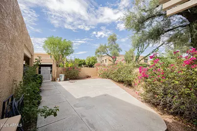 10407 N 10th Place #1, Phoenix, AZ 85020 - Photo 25