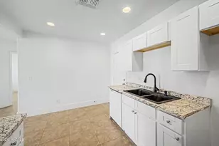 811 E Edison Ave, Buckeye, AZ 85326 - Photo 11