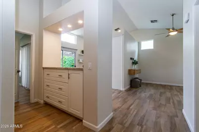 3226 E Wahalla Lane, Phoenix, AZ 85050 - Photo 11