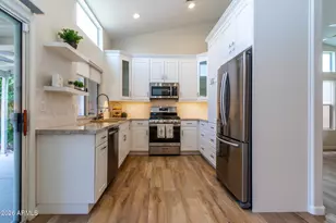 3226 E Wahalla Ln, Phoenix, AZ 85050 - Photo 5