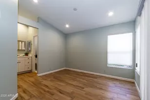 3226 E Wahalla Ln, Phoenix, AZ 85050 - Photo 13