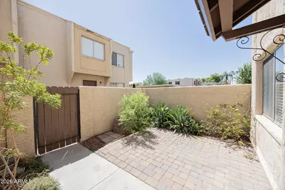 8113 E Glenrosa Avenue, Scottsdale, AZ 85251 - Photo 3