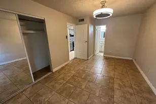 5603 N 69th Ln, Glendale, AZ 85303 - Photo 5