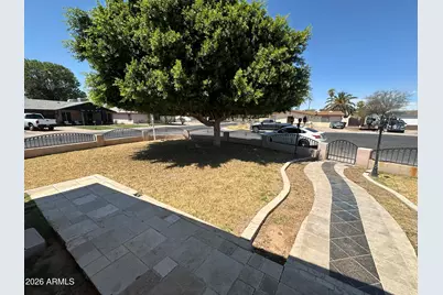5603 N 69th Lane, Glendale, AZ 85303 - Photo 11