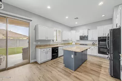 16773 W Apache Street, Goodyear, AZ 85338 - Photo 21