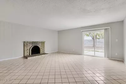 5515 N 72nd Avenue, Glendale, AZ 85303 - Photo 7