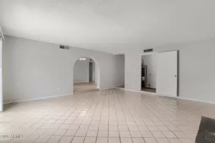5515 N 72nd Ave, Glendale, AZ 85303 - Photo 21