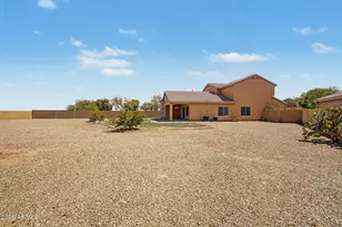 17922 W Lawrence Ln W, Waddell, AZ 85355 - Photo 9