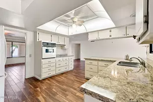12915 W Paintbrush Dr, Sun City West, AZ 85375 - Photo 17