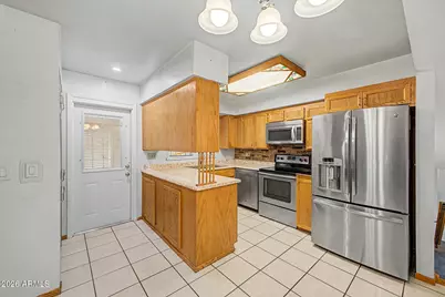 3944 W Montebello Avenue, Phoenix, AZ 85019 - Photo 9