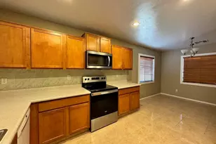 19286 N Duncan Dr, Maricopa, AZ 85138 - Photo 9