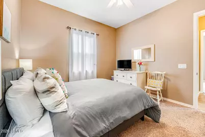 417 E Summerside Road, Phoenix, AZ 85042 - Photo 17
