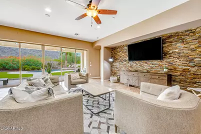 417 E Summerside Road, Phoenix, AZ 85042 - Photo 3