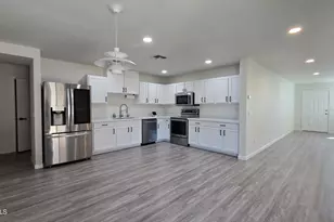 638 E Springfield Pl, Chandler, AZ 85286 - Photo 9