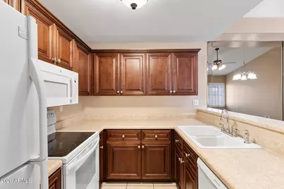 4449 E Vineyard Road, Phoenix, AZ 85042 - Photo 7