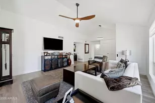 3529 E Cannon Dr, Phoenix, AZ 85028 - Photo 7
