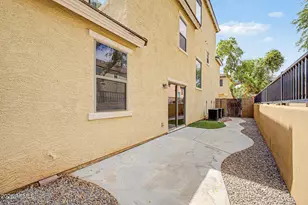 92 E Palomino Dr, Gilbert, AZ 85296 - Photo 29