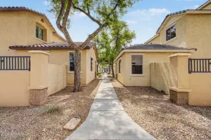 92 E Palomino Dr, Gilbert, AZ 85296 - Photo 3