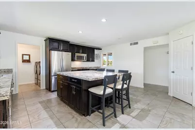 2801 E Mercer Lane, Phoenix, AZ 85028 - Photo 7