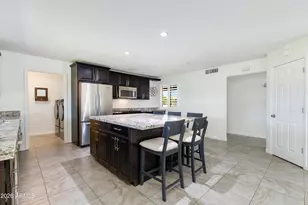 2801 E Mercer Ln, Phoenix, AZ 85028 - Photo 7