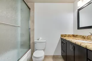 2801 E Mercer Ln, Phoenix, AZ 85028 - Photo 23