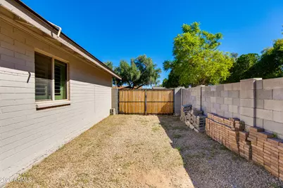 2801 E Mercer Lane, Phoenix, AZ 85028 - Photo 39