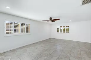 2801 E Mercer Ln, Phoenix, AZ 85028 - Photo 13