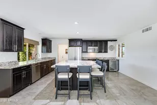2801 E Mercer Ln, Phoenix, AZ 85028 - Photo 11