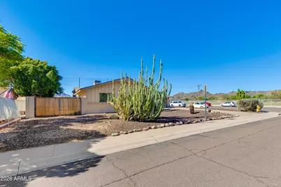 2801 E Mercer Lane, Phoenix, AZ 85028 - Photo 43