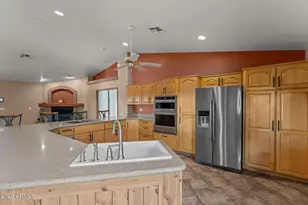 90 W Turtleback Ln, Wickenburg, AZ 85390 - Photo 9