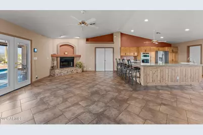 90 W Turtleback Lane, Wickenburg, AZ 85390 - Photo 11