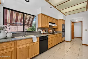 7513 E Clinton St, Scottsdale, AZ 85260 - Photo 23