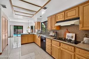 7513 E Clinton St, Scottsdale, AZ 85260 - Photo 25