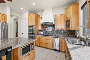 33516 N 7th St, Phoenix, AZ 85085 - Photo 13