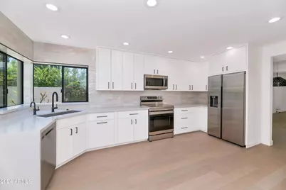 8030 E VÃ­a Sierra Drive, Scottsdale, AZ 85258 - Photo 9