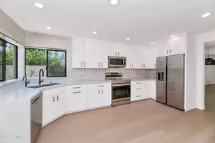 8030 E VÃ­a Sierra Dr, Scottsdale, AZ 85258 - Photo 9