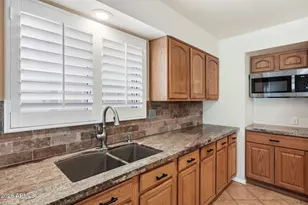 19201 N Concho Cir, Sun City, AZ 85373 - Photo 7