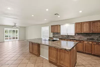 19201 N Concho Circle, Sun City, AZ 85373 - Photo 5