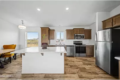 21735 W Montanoso Drive, Wittmann, AZ 85361 - Photo 11