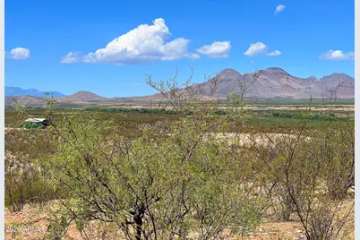 3Xx W Lonely Dove Pl -- #11, Huachuca City, AZ 85616 - Photo 13
