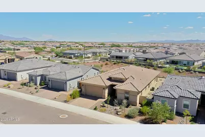18119 W Silverwood Drive, Goodyear, AZ 85338 - Photo 69