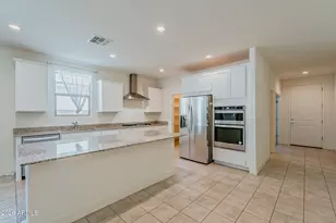 10962 W Taylor St, Avondale, AZ 85323 - Photo 9