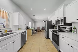 11722 S 205th Ln, Buckeye, AZ 85326 - Photo 5