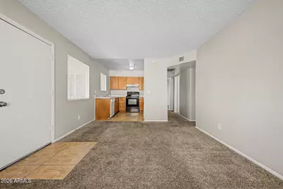 737 W 1st Avenue #Apt 201, Mesa, AZ 85210 - Photo 5