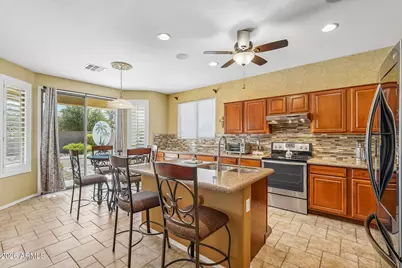 12665 N 140th Drive, Surprise, AZ 85379 - Photo 11