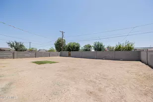 6637 E Wilshire Dr, Scottsdale, AZ 85257 - Photo 23