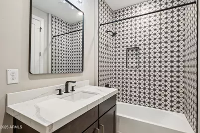 2121 W Sonoran Desert Drive #3, Phoenix, AZ 85085 - Photo 37