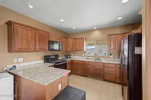 1418 W Virgil Dr, San Tan Valley, AZ 85144 - Photo 9